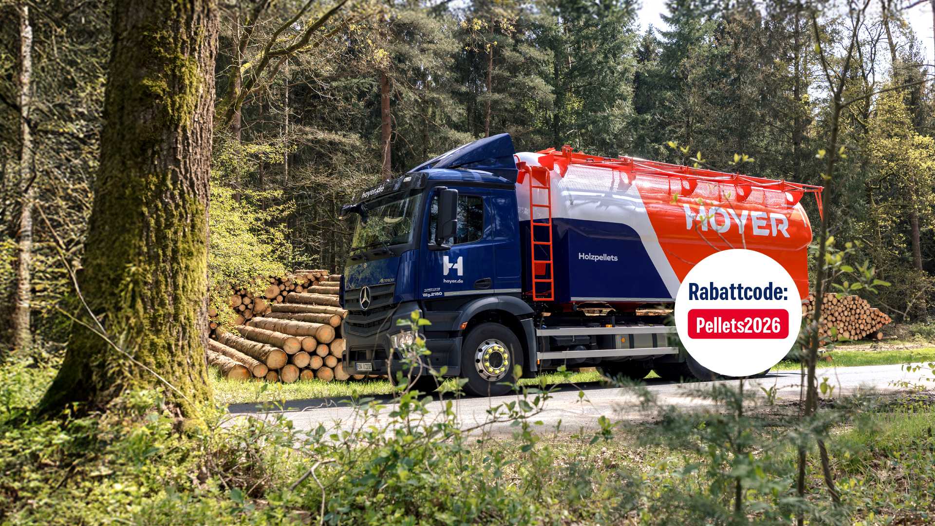 Holzpellets Pellets Tankwagen von Hoyer