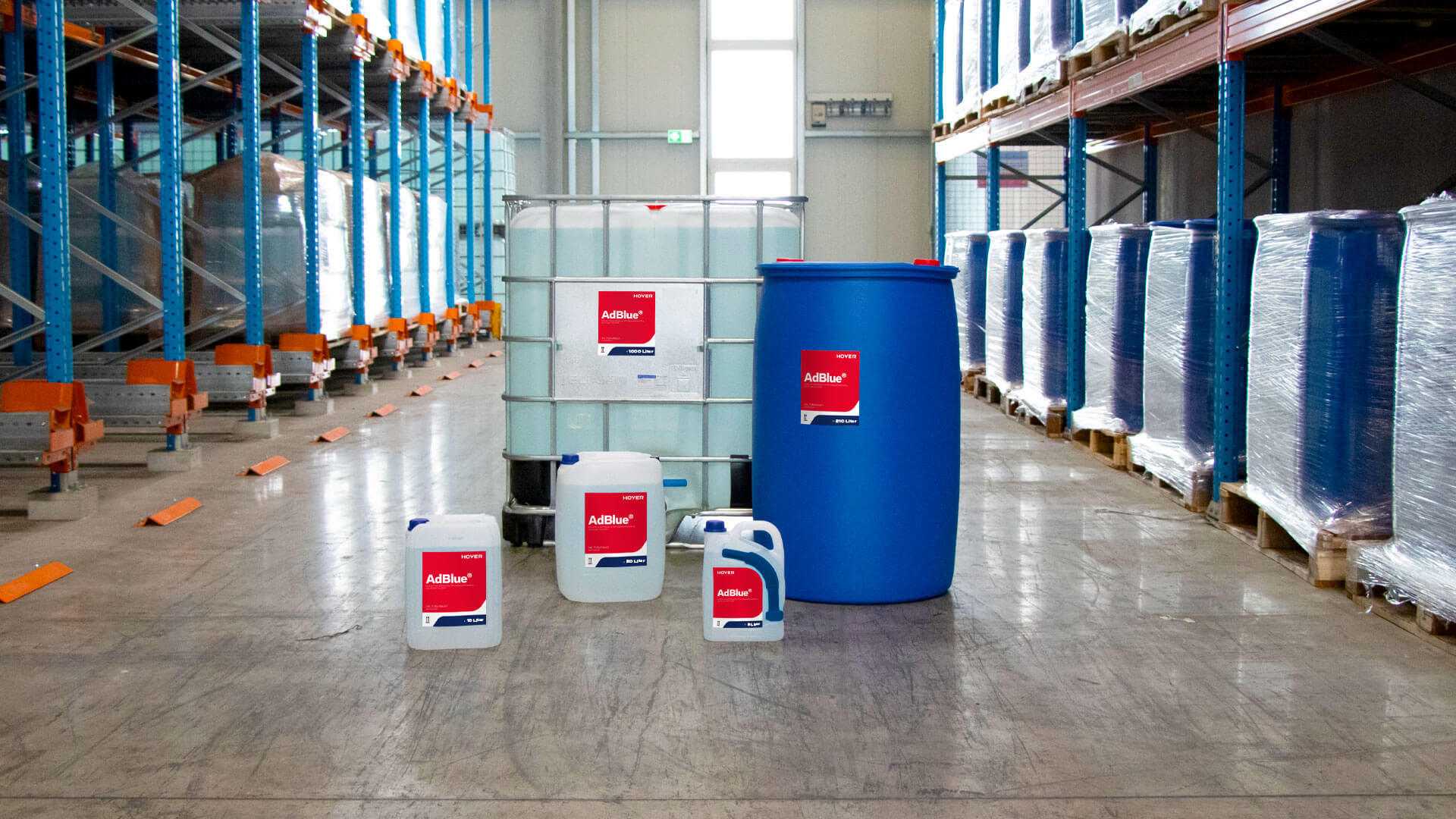 AdBlue® 30 Stück 10 Liter Kanister von Hoyer mit Ausgießer